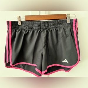 NWT adidas short